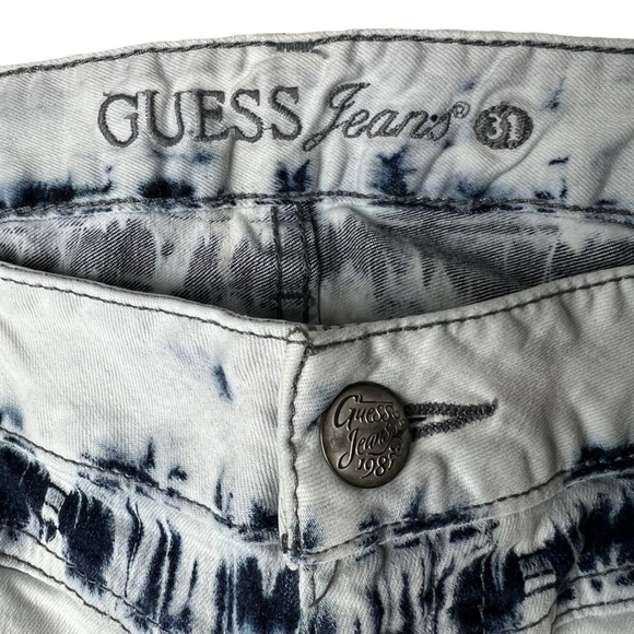 Guess Jean Short VTG Y2K Bleached Denim Women SZ 31 10 Cotton Zip 80s Yoke Skate - Picture 3 of 8